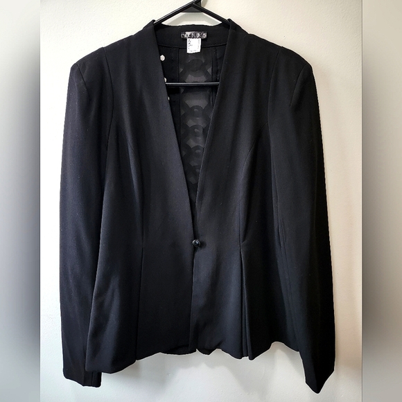 Black Women's Blazer Jacket Sheer Back Size Medium Button Closure Braid Detail - Picture 2 of 8